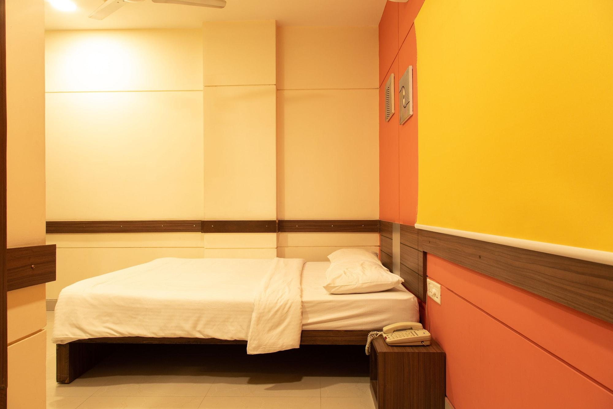 Hotel Tirupur Exterior foto