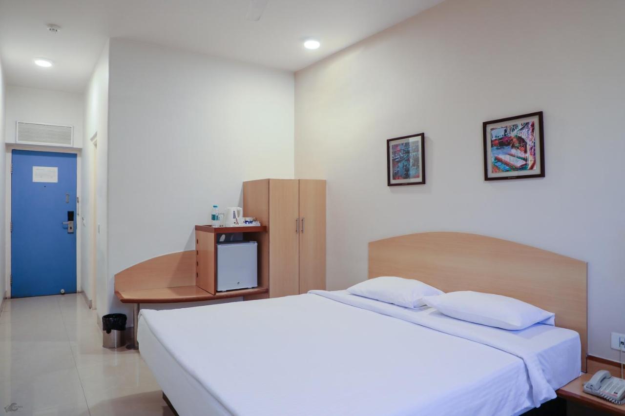 Hotel Tirupur Exterior foto